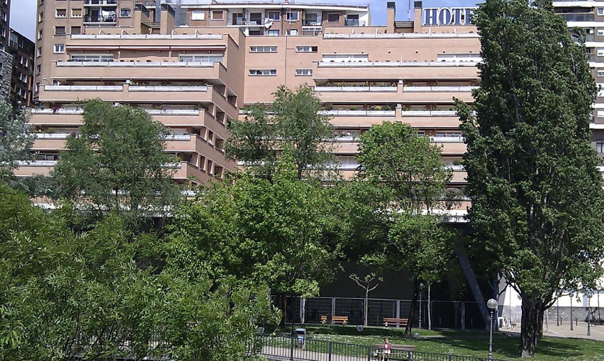 Hotel Armiñe Basauri Buitenkant foto